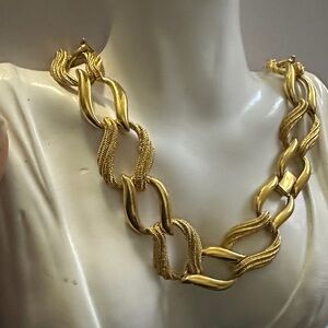 Vintage chunky Napier Elegant Gold Chain Necklace